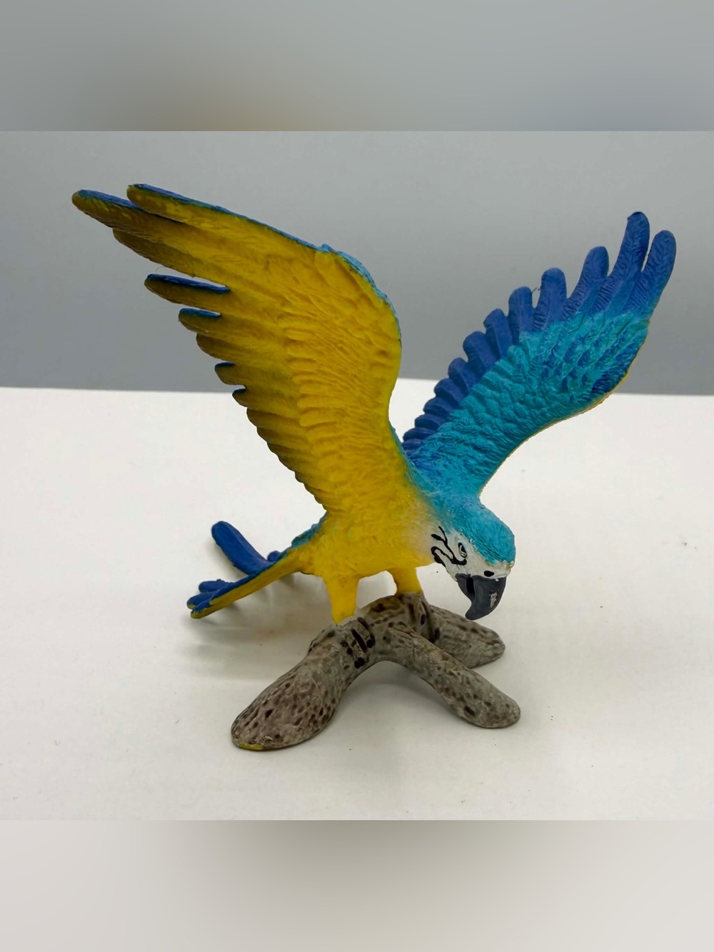 Schleich Blue Macaw Bird 14690 Figure Toy Figurine Parrot Animal 2012 Retired